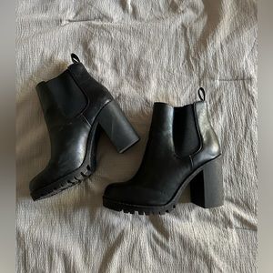 Black Booties🖤